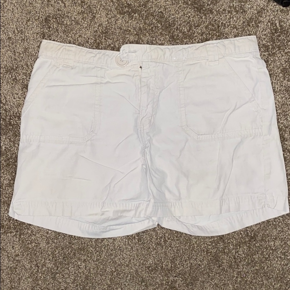 Light khaki shorts